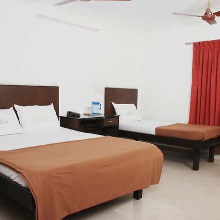 Hotel Adithya Chennai Zewnętrze zdjęcie