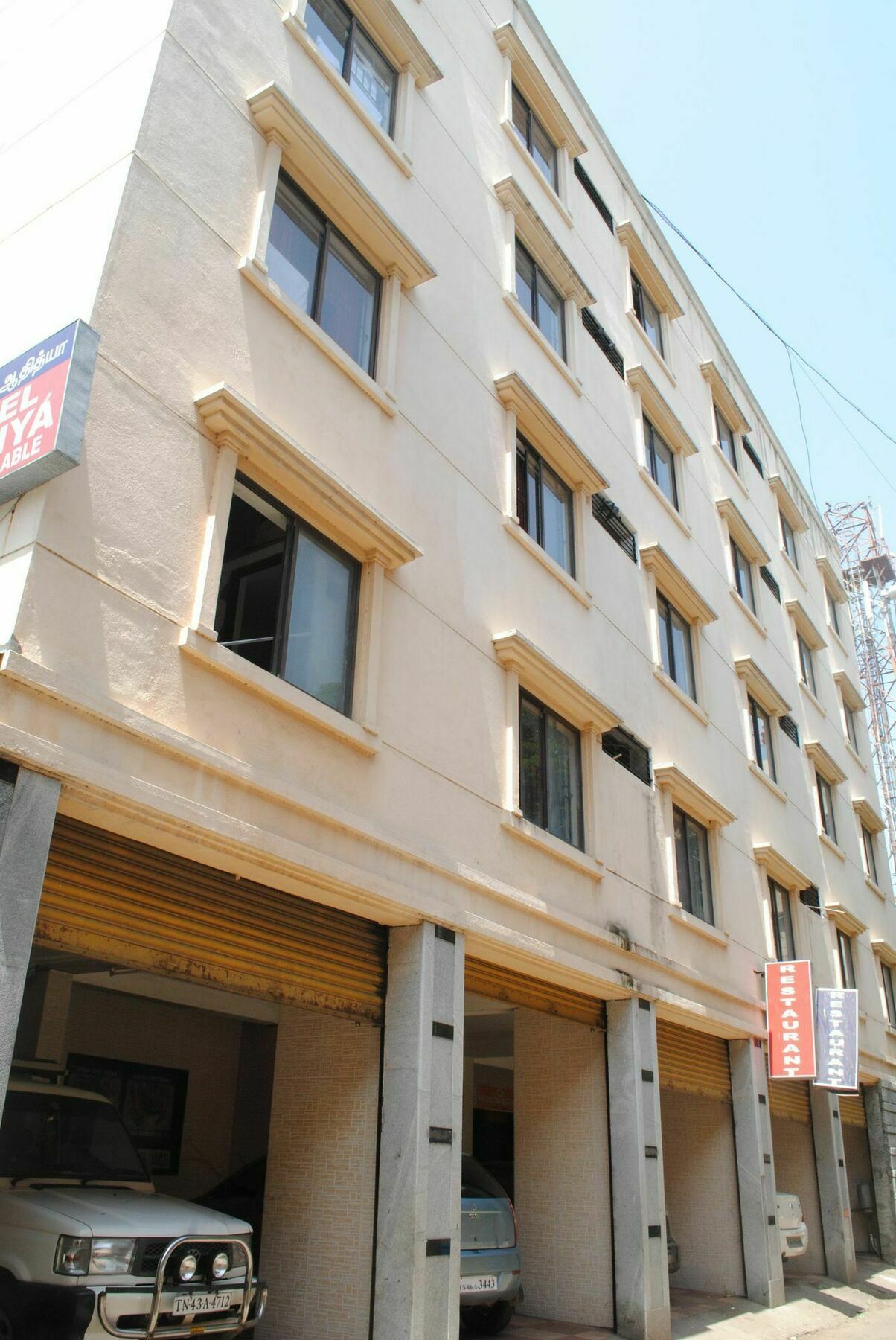 Hotel Adithya Chennai Zewnętrze zdjęcie