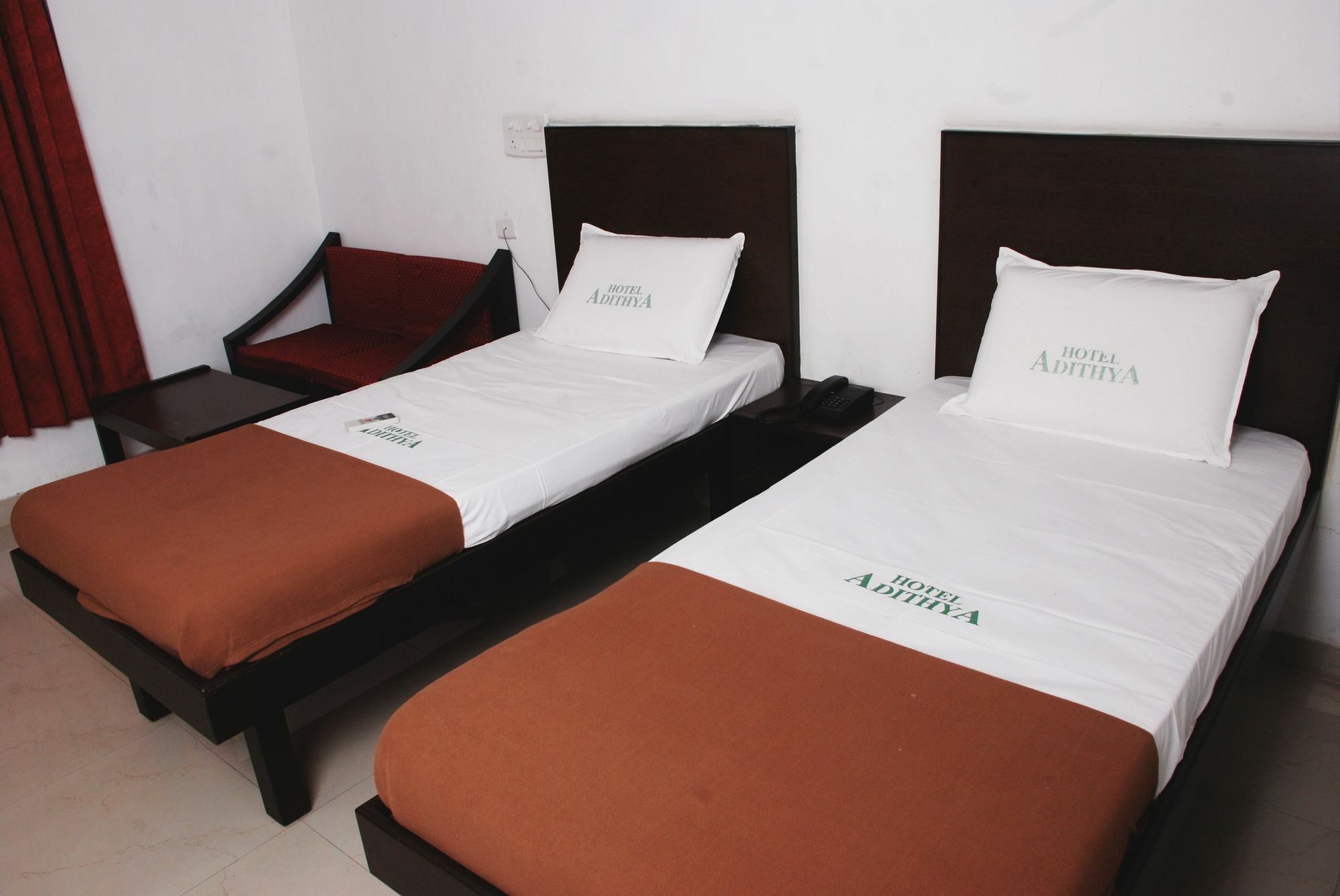 Hotel Adithya Chennai Zewnętrze zdjęcie